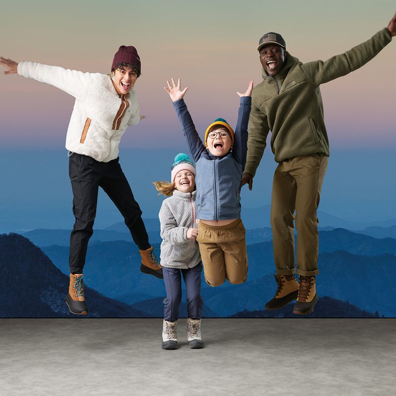 Columbia women's Boundless Discovery Sherpa chalk/carmel brown trekking sweatshirt 12