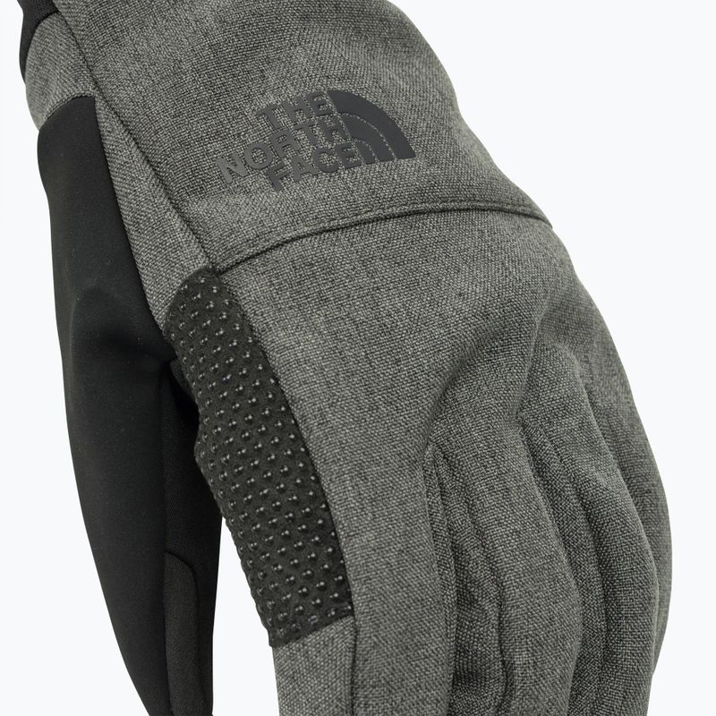 Men's trekking gloves The North Face Apex Etip dark grey heather 4