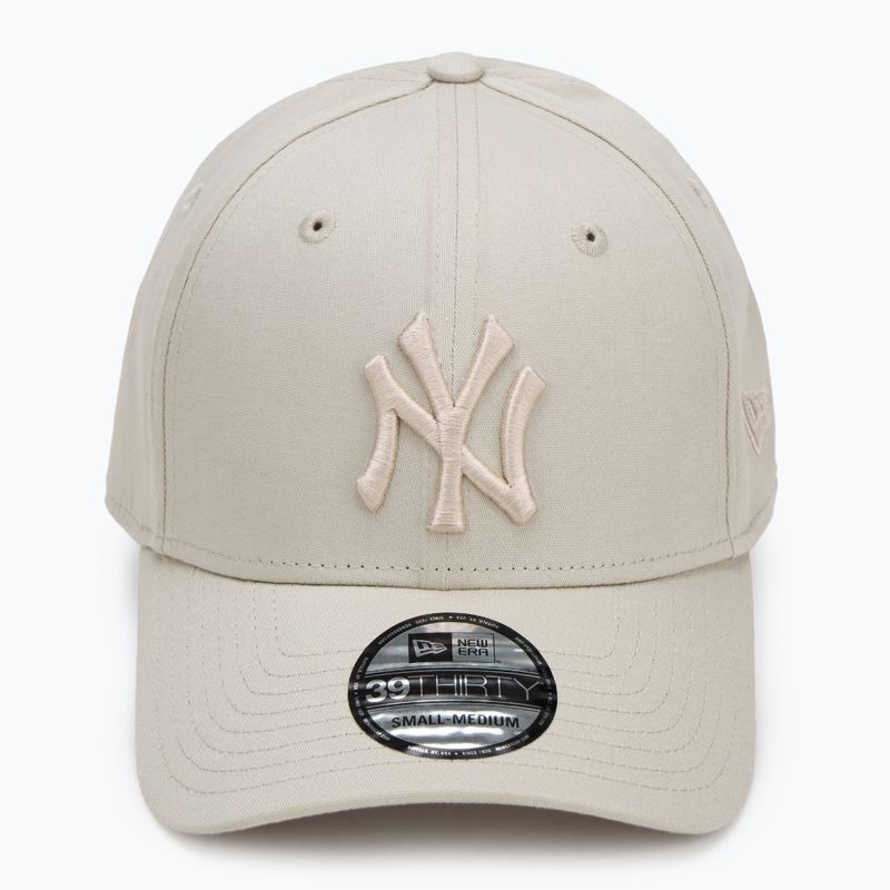 New Era League Essential 39Thirty New York Yankees baseball cap light beige 2