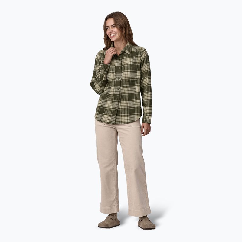 Women's Patagonia Fjord Flannel shirt cascade pine needle green 2