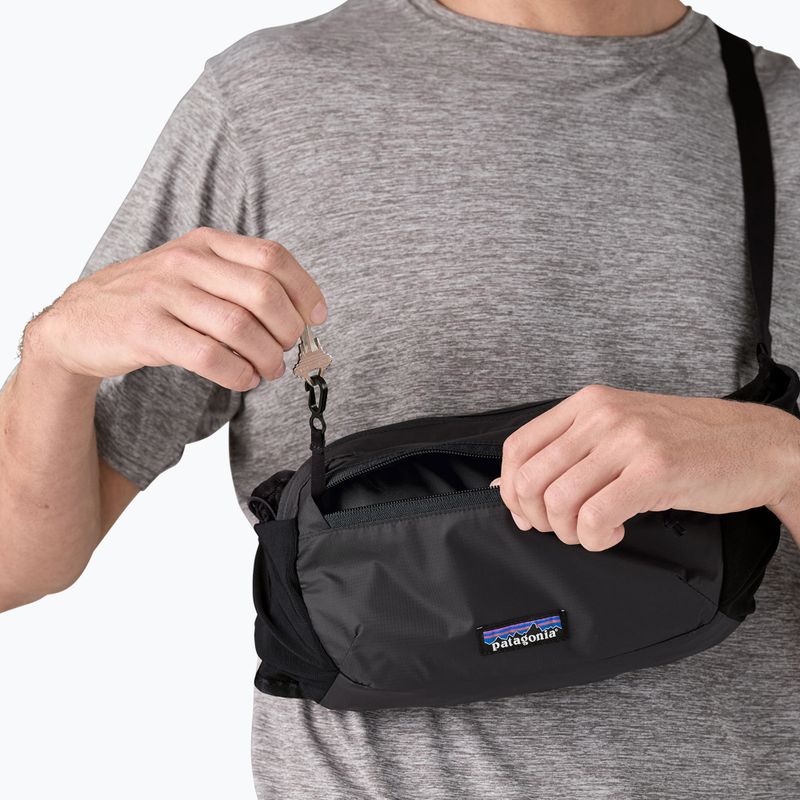 Patagonia Terravia Tote black kidney pouch 6