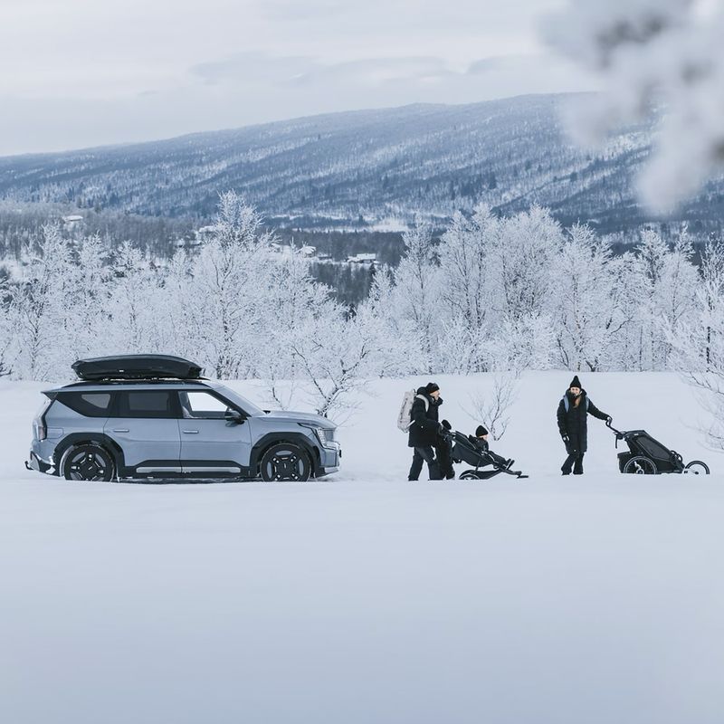 Thule Motion 3 XL black glossy roof box 6