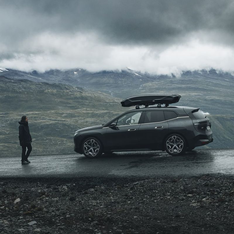 Thule Motion 3 XXL black glossy roof box 7