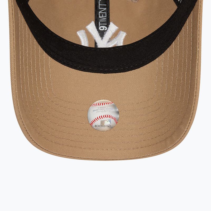 New Era League Essential 9Twenty New York Yankees baseball cap light beige 7
