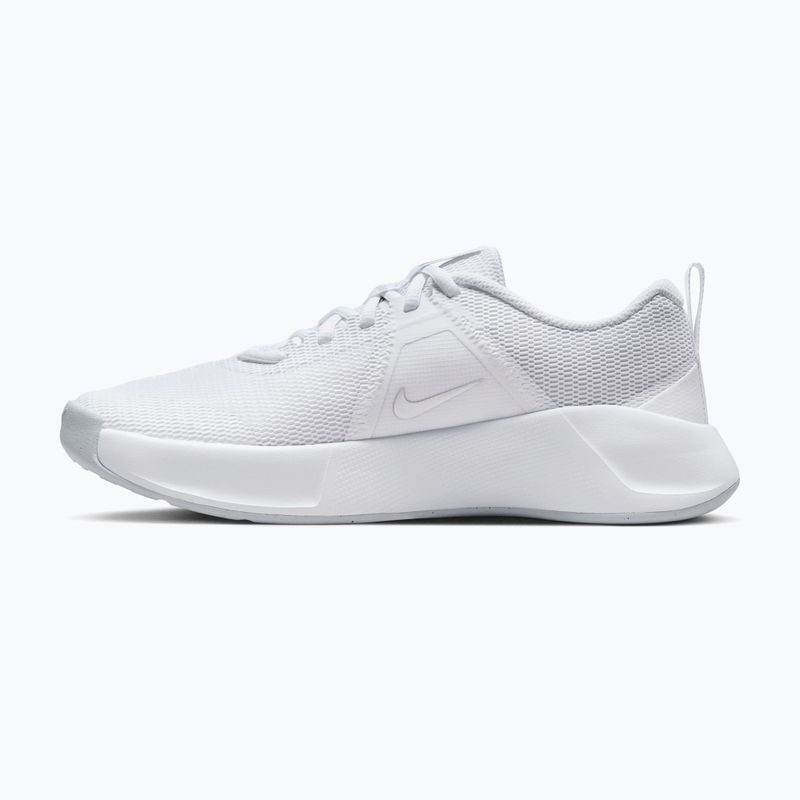 Women's training shoes Nike MC Trainer 3 white/photon dust/metallic platinum 2