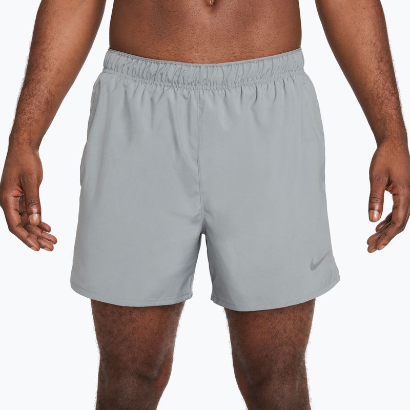 Men's shorts Nike Dri-Fit Challenger 5" 2in1 smoke grey/dark smoke grey 3