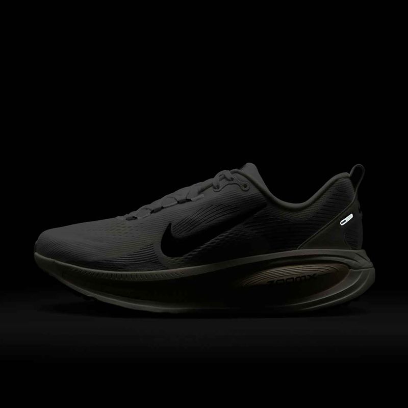 Men's running shoes Nike Vomero 18 summit white/coconut milk/black 8