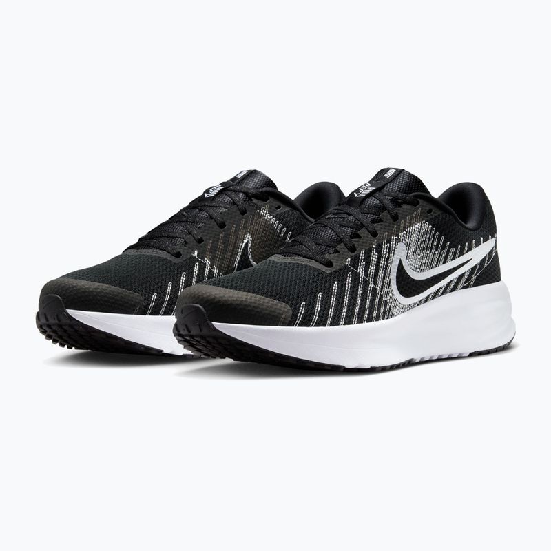 Men's running shoes Nike Run Defy black/white 3