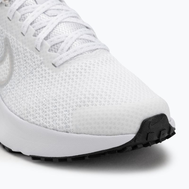 Women's running shoes Nike Run Defy white / pure platinum / black 7