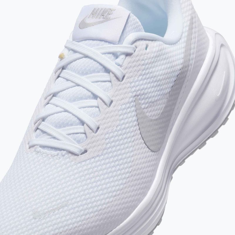 Women's running shoes Nike Revolution 8 white/pure platinum 8