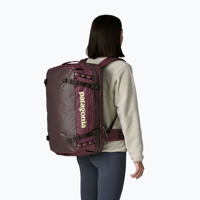 Travel bag Patagonia Black Hole MLC 45 l berry fig 4