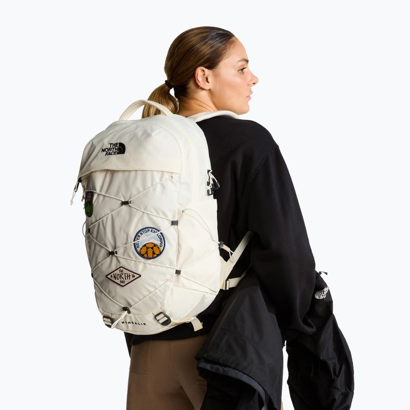 Urban backpack The North Face Borealis Patch 21 l white dune/patch 6