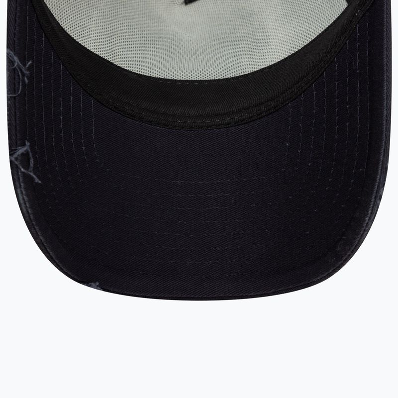 New Era NE Patch Distressed Trucker cap white 5