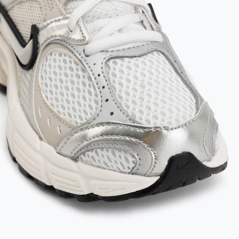 Women's shoes Nike V5 RNR summit white/sail/black/light orewood brown 7