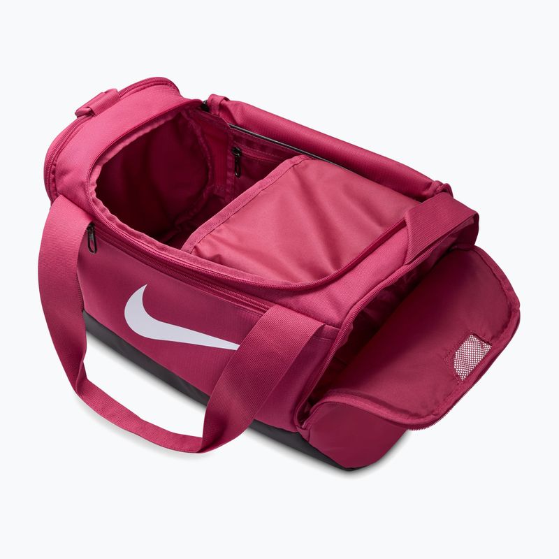 Training bag Nike Brasilia 9.5 Duffle 25 l sweet beet/black/white 8
