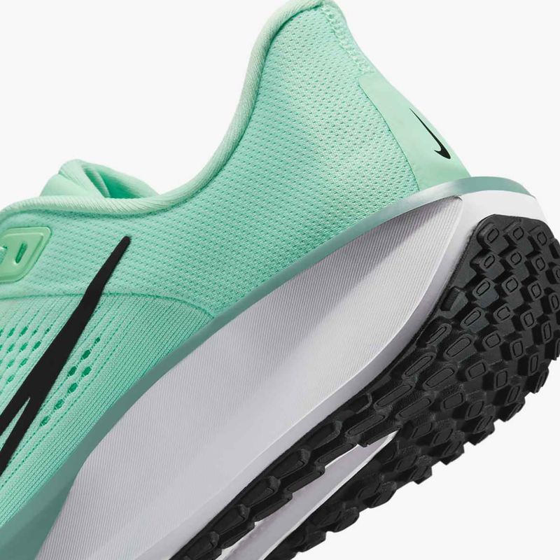 Women's running shoes Nike Quest 6 mint foam / black / cannon / white 13