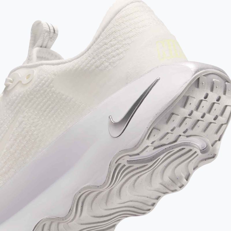Women's Nike Motiva trainers summit white/white/metallic silver/summit white 9