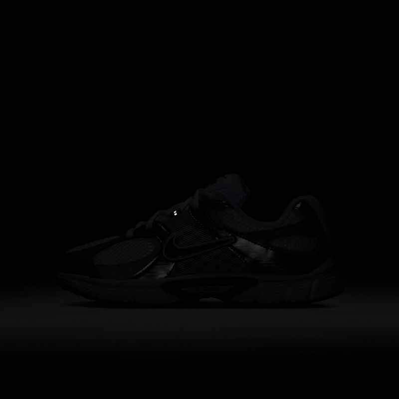 Children's shoes Nike V5 RNR white/vast grey/college grey/black 8