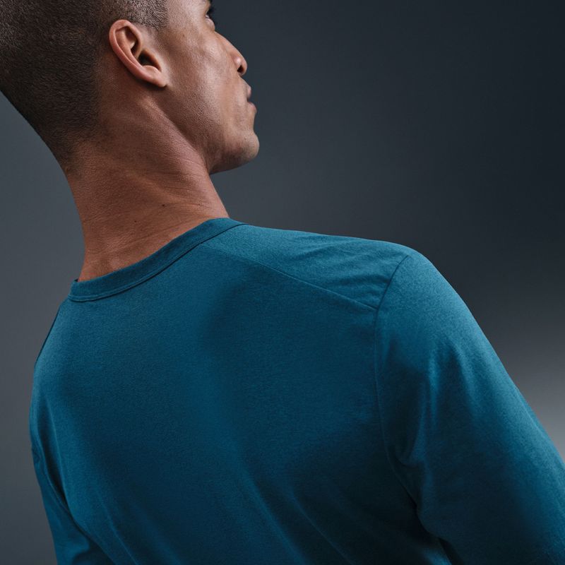 Men's T-shirt Nike Hyverse Dri-Fit UV Top blue force/still red 7