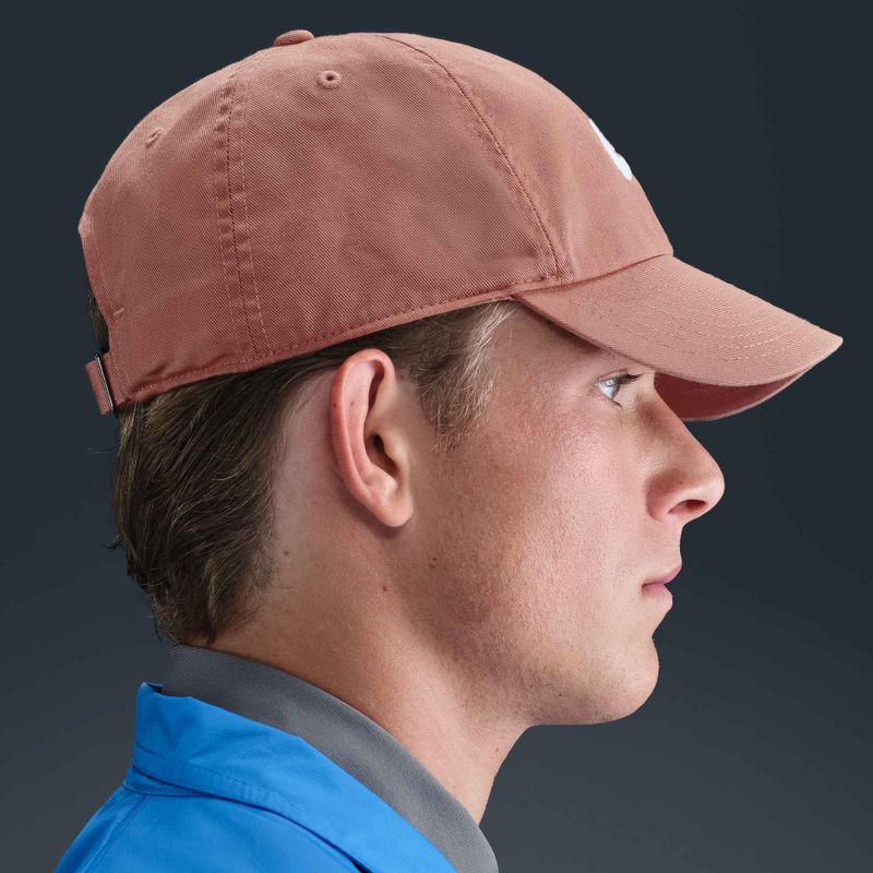 Nike Club Unstructured Futura Wash rose gold/white baseball cap 6