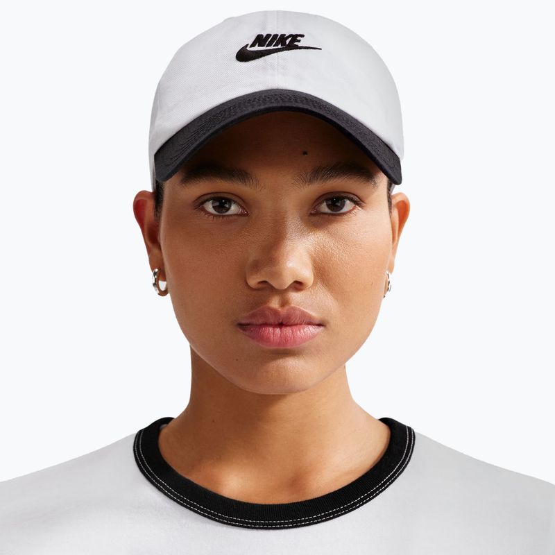Baseball cap Nike Club Unstructured Futura Wash white/black/black