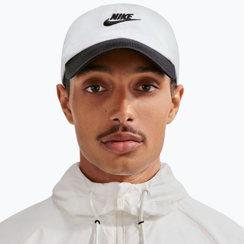 Baseball cap Nike Club Unstructured Futura Wash white/black/black 3