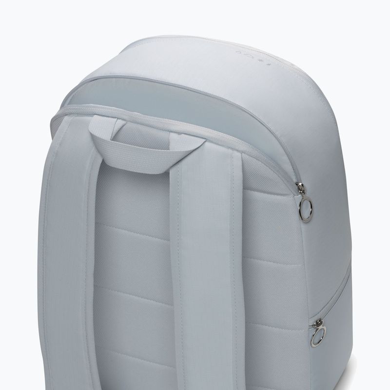 Urban backpack Nike Heritage 23 l pure platinum/metallic silver 5