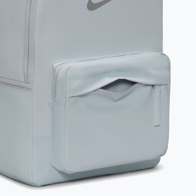 Urban backpack Nike Heritage 23 l pure platinum/metallic silver 8