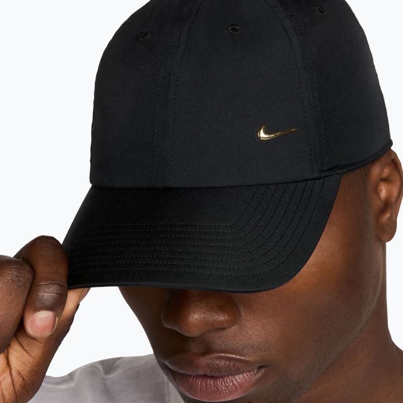 Baseball cap Nike Dri-Fit Club Unstructured Metal Swoosh black/metallic gold 6