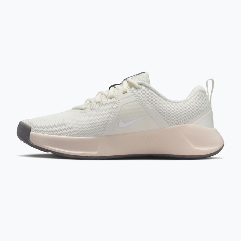 Women's training shoes Nike MC Trainer 3 sail/chalk/pencil point/white 2
