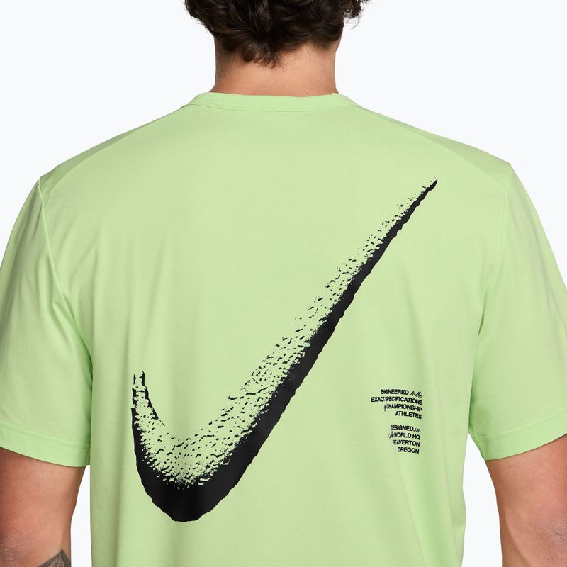 Men's T-shirt Nike Hyverse Dri-Fit GFX light liquid lime/black 3
