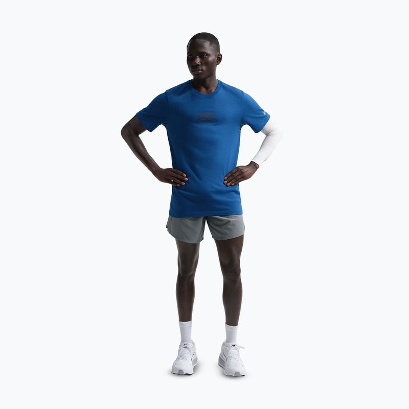 Men's shorts Nike Stride Dri-Fit Brief-Lined 7" smoke grey 2