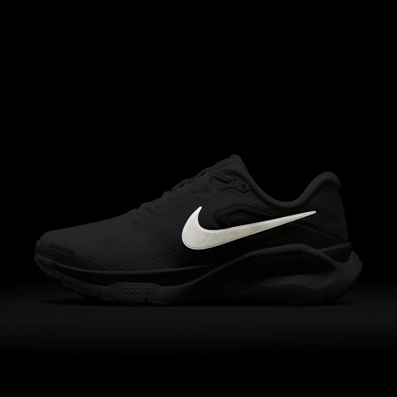 Women's running shoes Nike Structure Plus white/photon dust/metallic silver 3