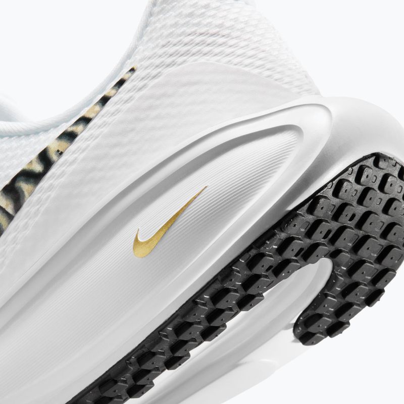Women's running shoes Nike Revolution 8 white/metallic gold/black 8