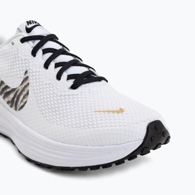 Women's running shoes Nike Revolution 8 white/metallic gold/black 7