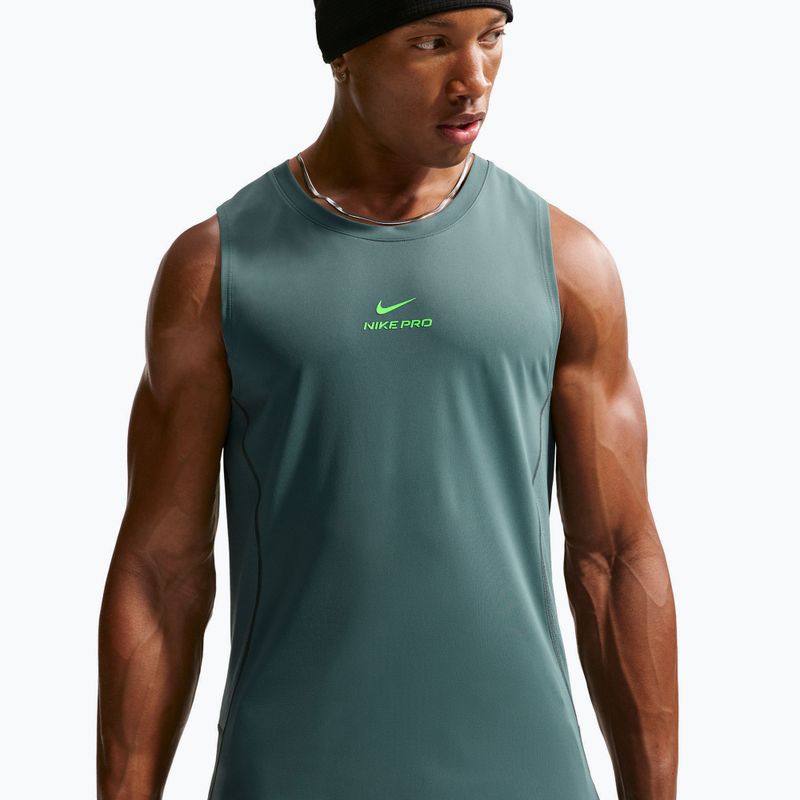 Men's training T-shirt Nike Pro Training Dri-Fit mineral slate/green strike 4