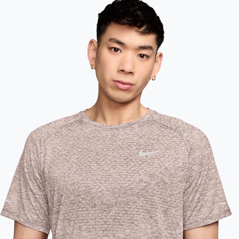 Men's running T-shirt Nike Stride ADV silt red 3