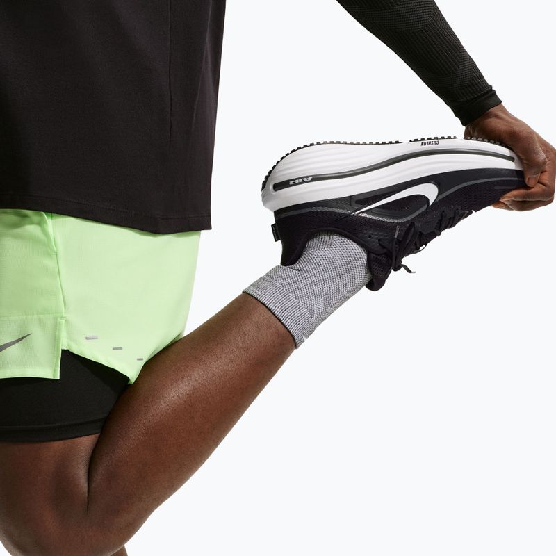 Men's running shoes Nike Winflo 12 black/dark smoke grey/white 9