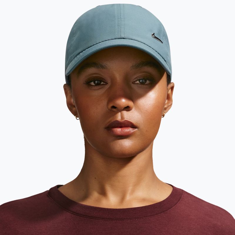 Baseball cap Nike Dri-Fit Club Unstructured Metal Swoosh Mineral slate/metallic silver 3