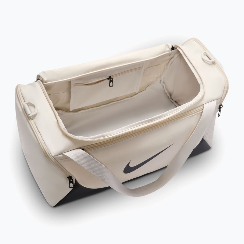 Training bag Nike Brasilia Duffel Small 40 l light bone/black/black 4
