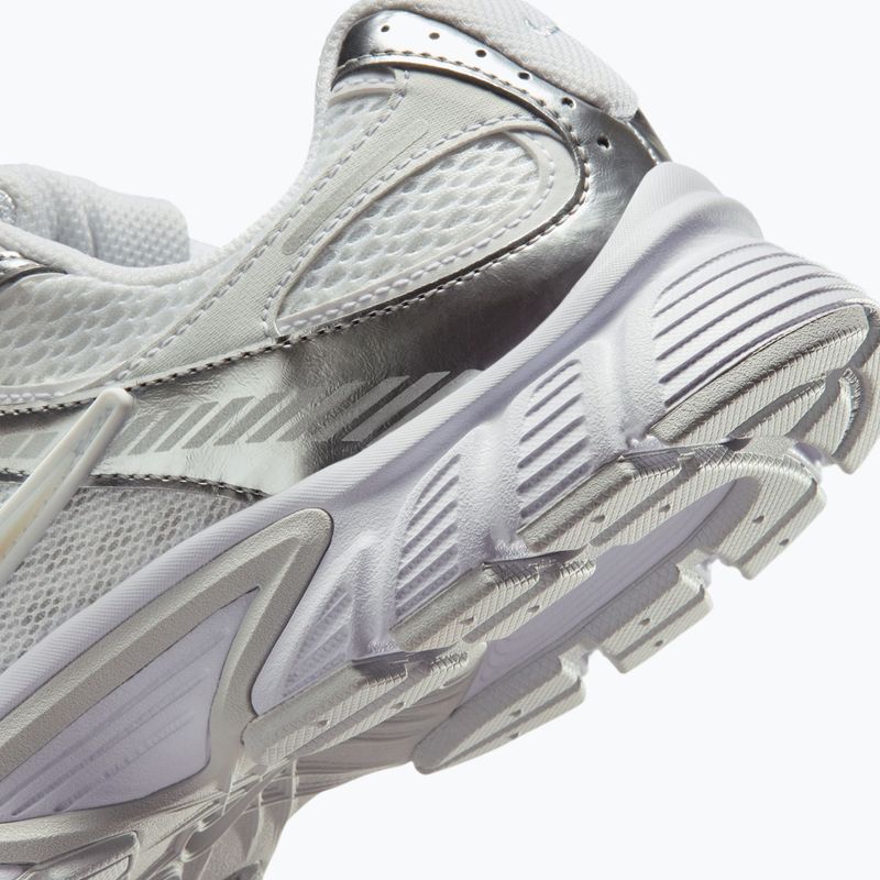Women's shoes Nike V5 RNR white/metallic platinum/metallic silver 6