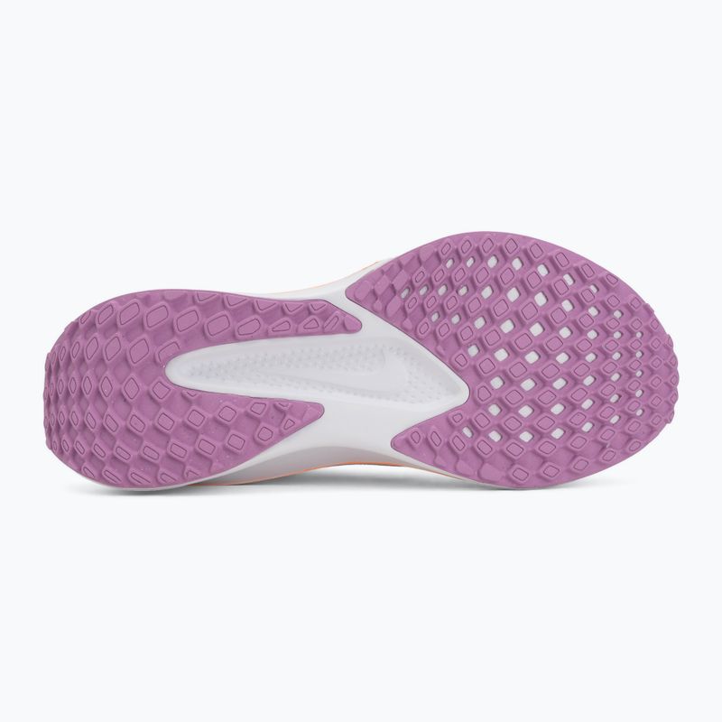 Women's running shoes Nike Quest 6 white/bright violet/light magenta/black 4