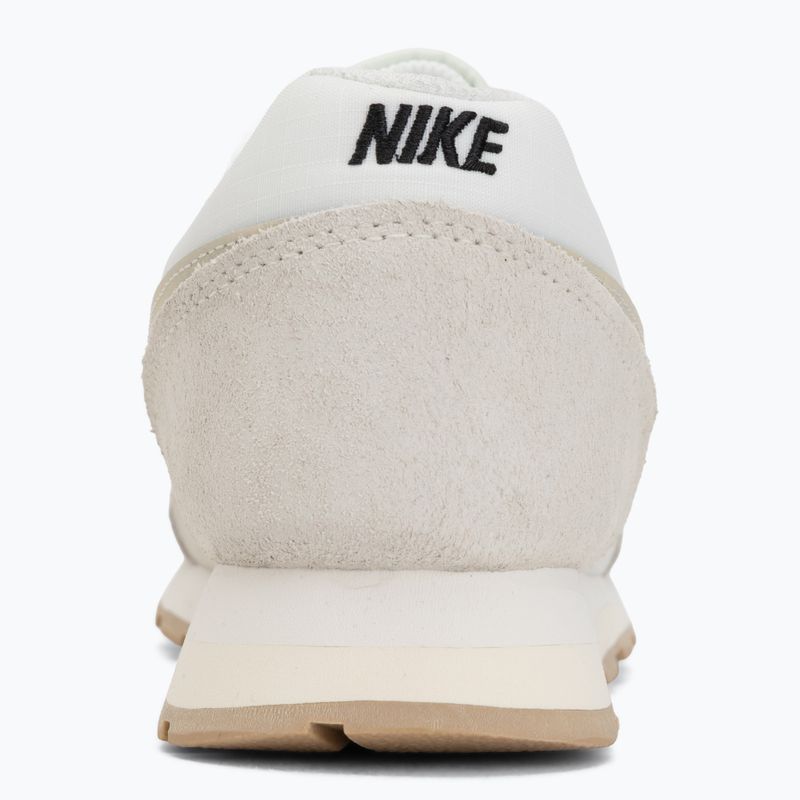 Women's shoes Nike MD Runner 2 SE coconut milk/black/linen/sail 6