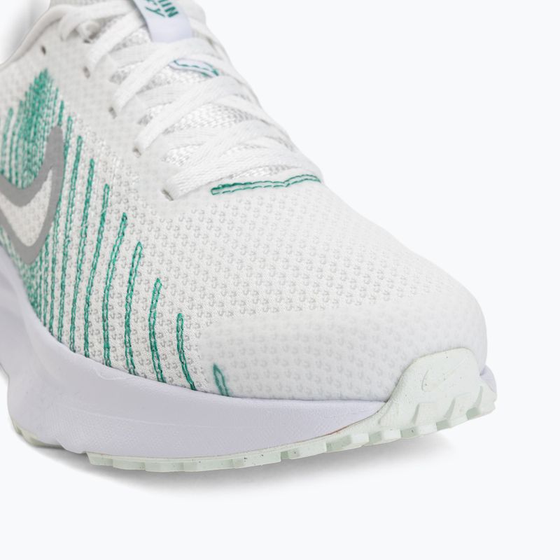 Women's running shoes Nike Run Defy summit white/white/metallic silver 7