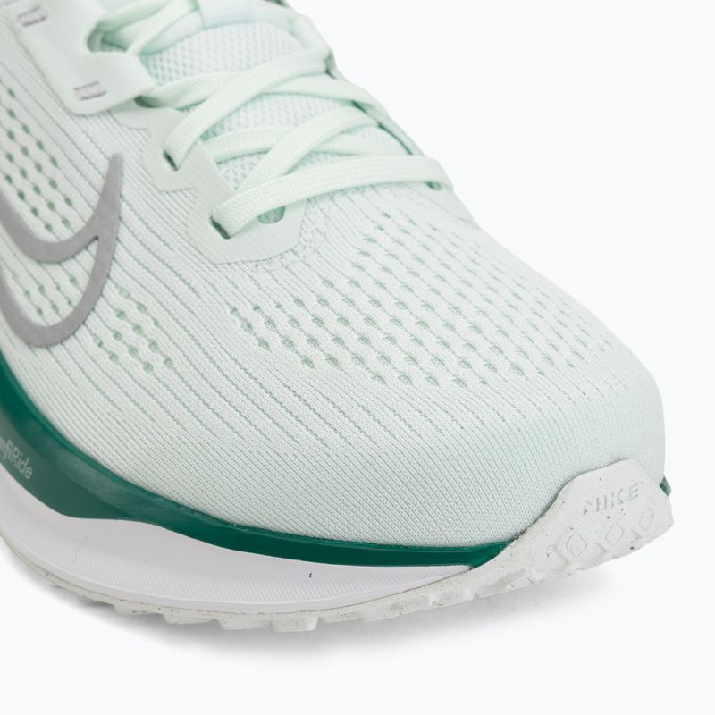 Women's running shoes Nike Quest 6 barely green/white/metallic silver 7