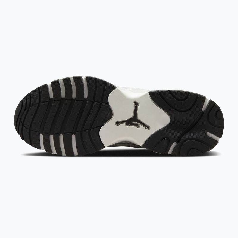 Women's shoes Jordan Trunner Flow summit white/metallic silver/black 2
