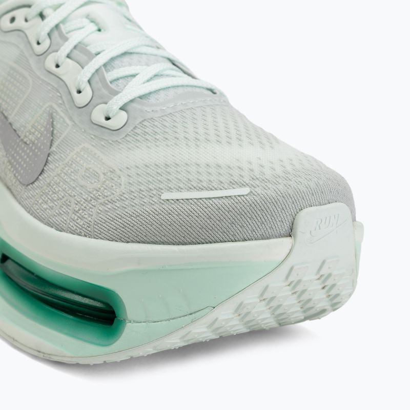 Women's running shoes Nike Vomero Premium barely green/metallic silver 7