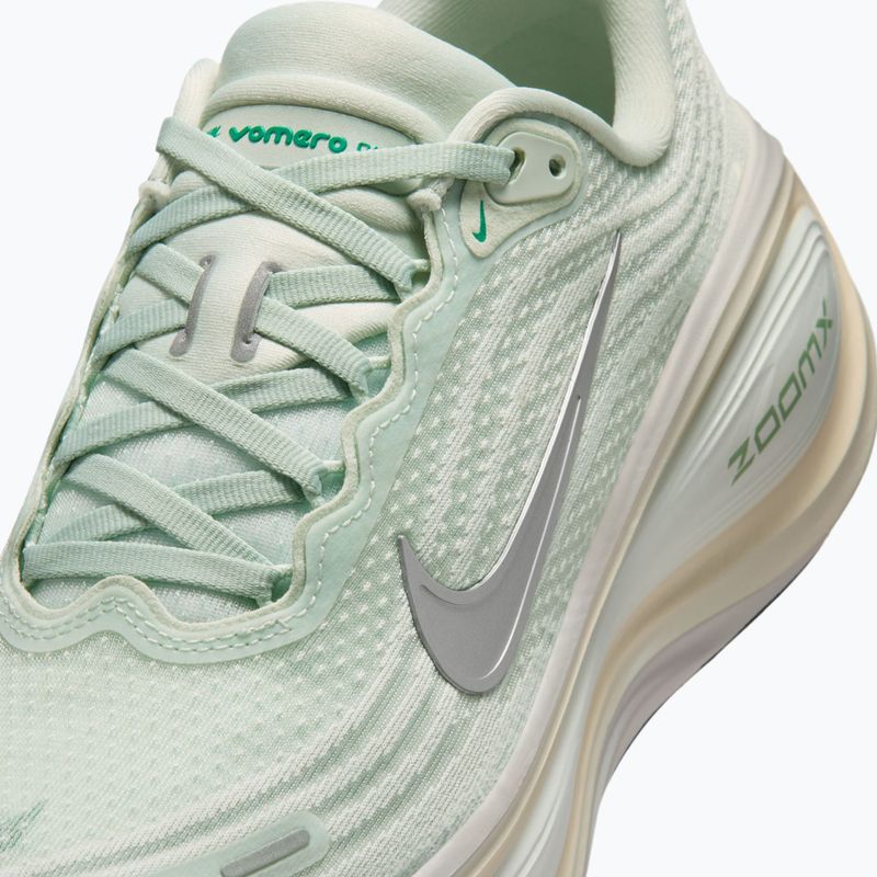 Women's running shoes Nike Vomero Plus light silver/metallic silver 3