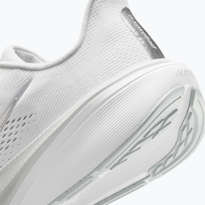 Women's running shoes Nike Pegasus 42 white/wolf grey/metallic silver 4