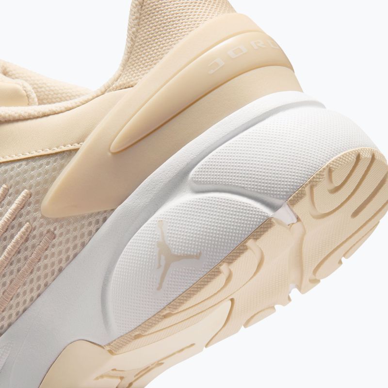 Women's shoes Jordan Trunner Flow legend light brown/white/pale ivory 4
